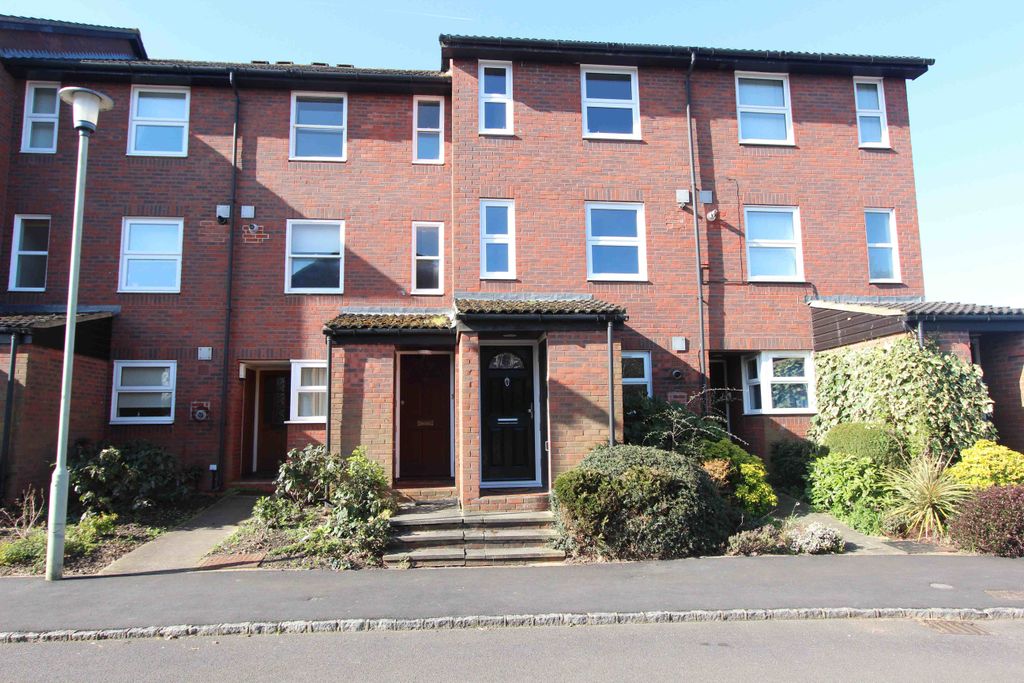 Property photo 3 of 12