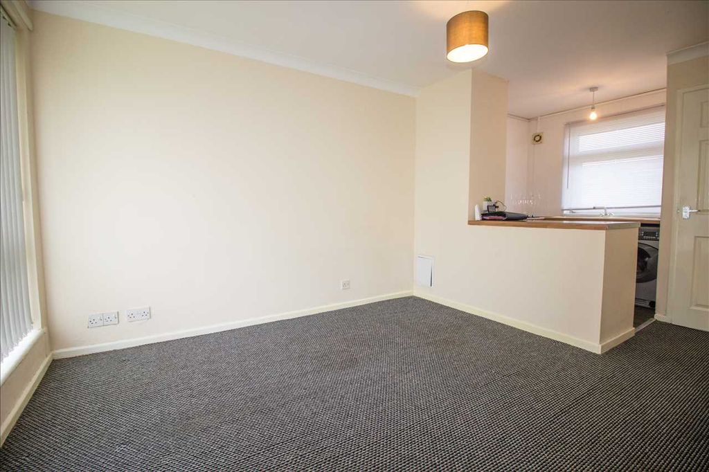 Property photo 3 of 7 Lounge (Additional Image)