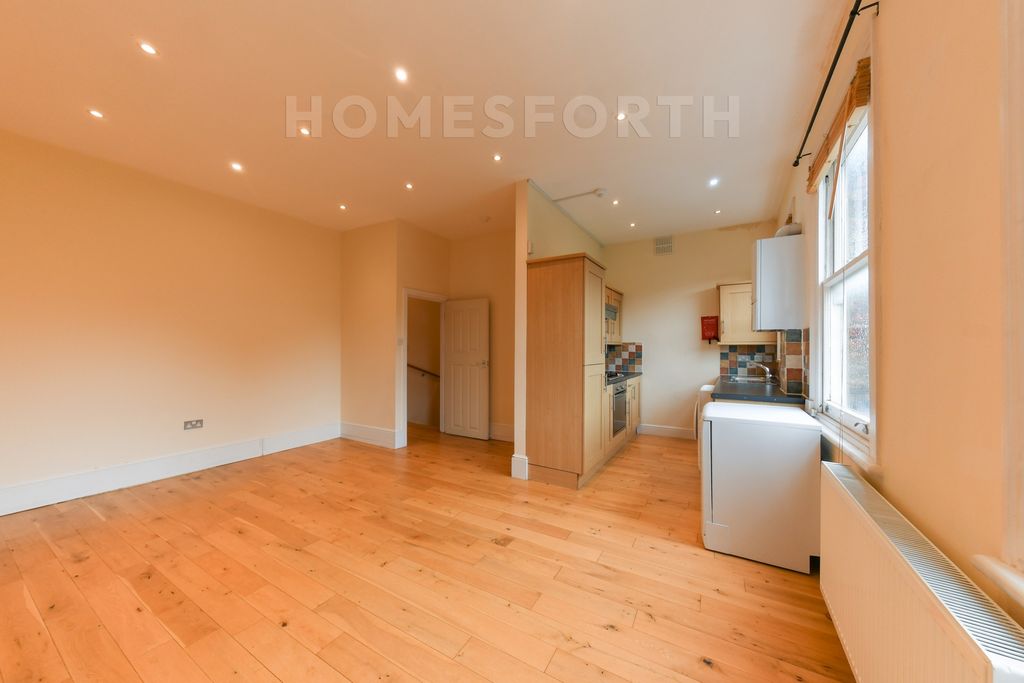Property photo 1 of 13 Photo 11