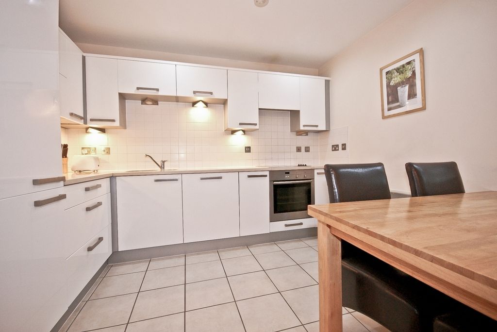 Property photo 3 of 8 Kitchen