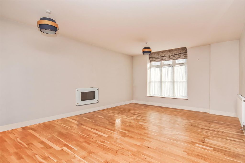 Property photo 2 of 12 Img_1280.Jpg