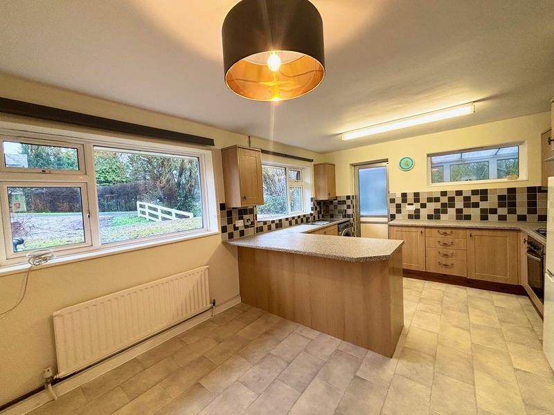 Property photo 2 of 7 Photo 3