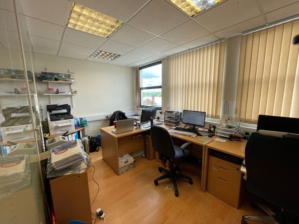 Property photo 2 of 4