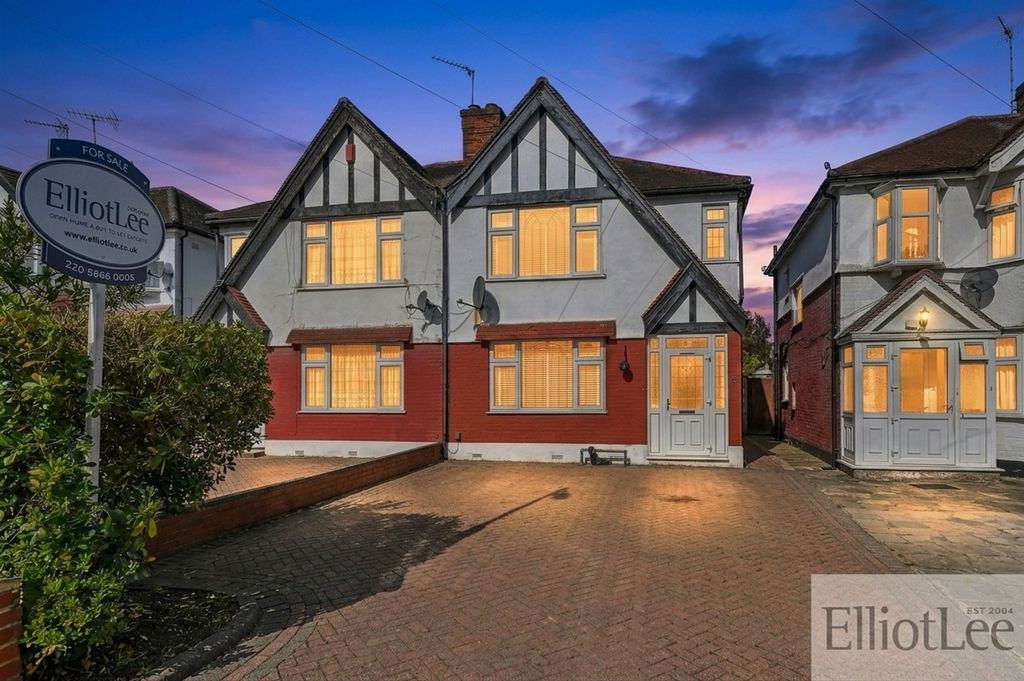 Property photo 1 of 12