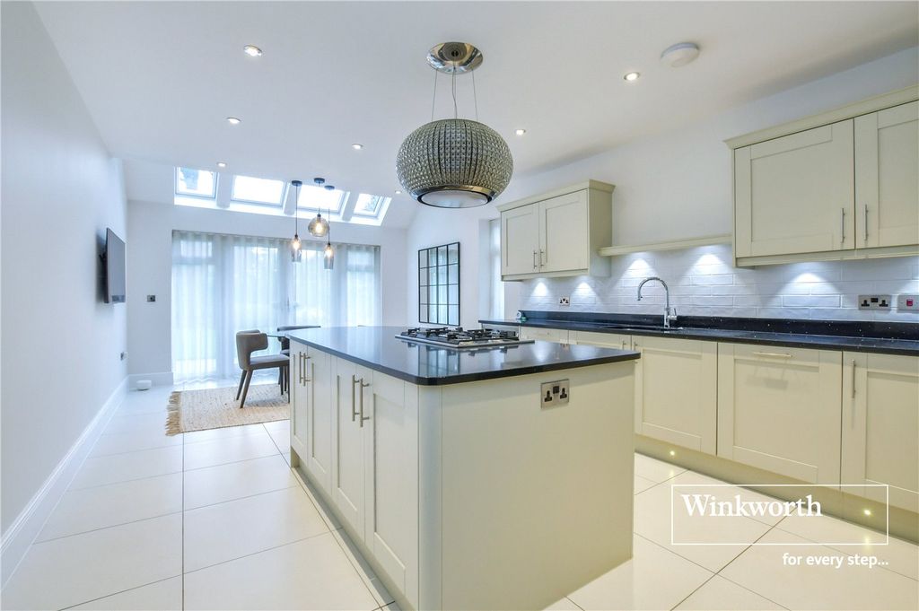 Property photo 3 of 25 Picture No. 05