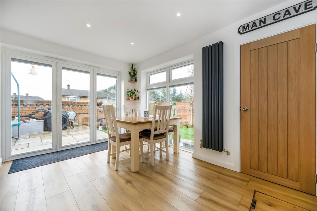 Property photo 3 of 27 Dining Area.Jpg