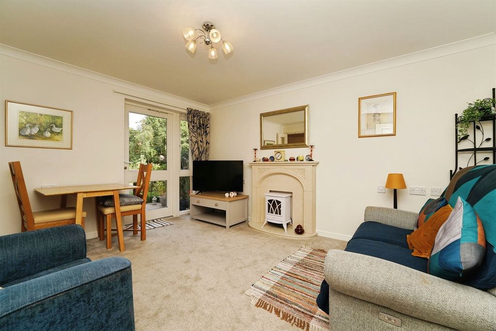 Property photo 2 of 13