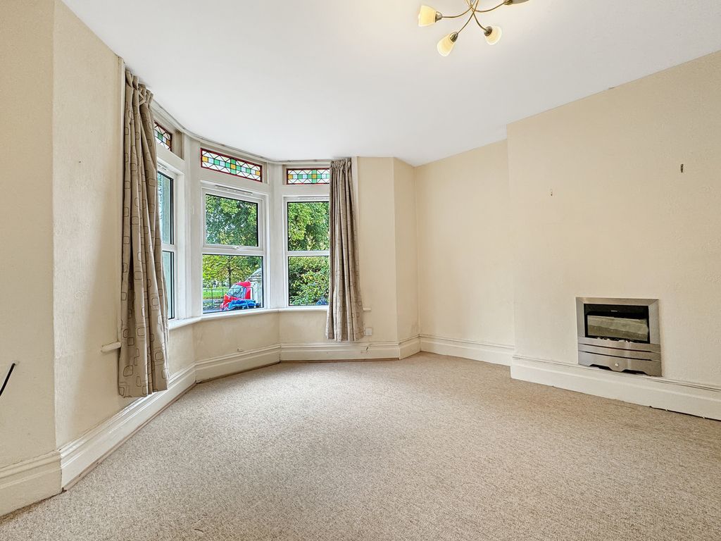 Property photo 3 of 23