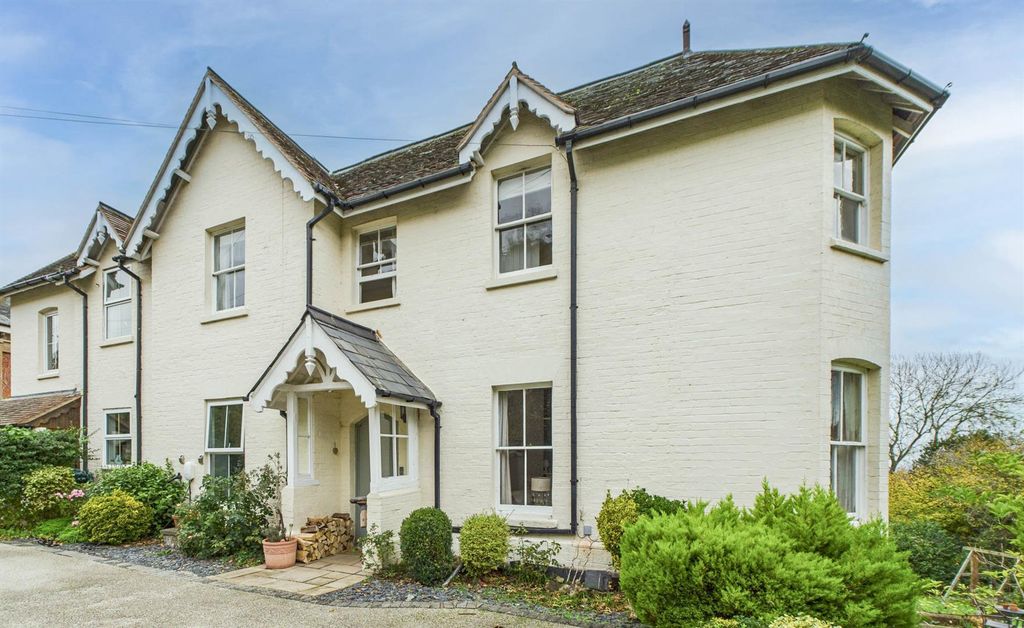 Property photo 1 of 31 Front.Jpg