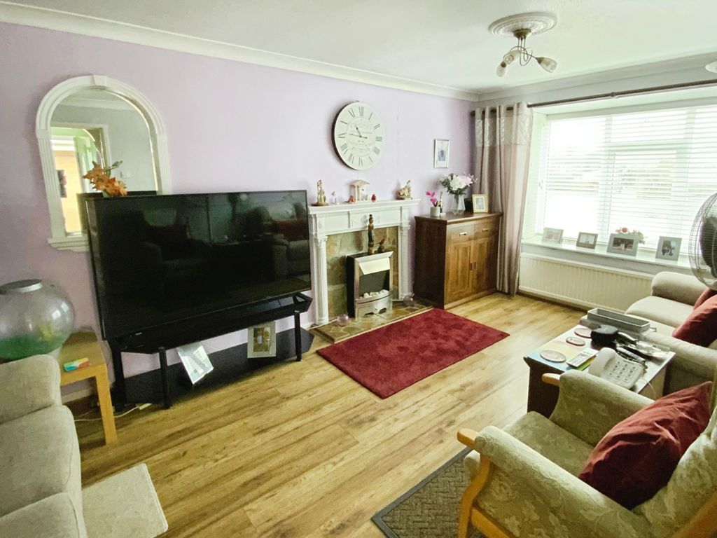 Property photo 2 of 7 Photo #2