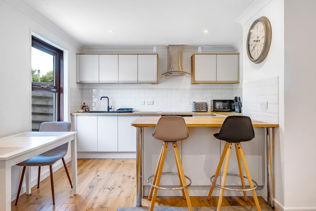 Property photo 2 of 23 Kitchen/ Diner