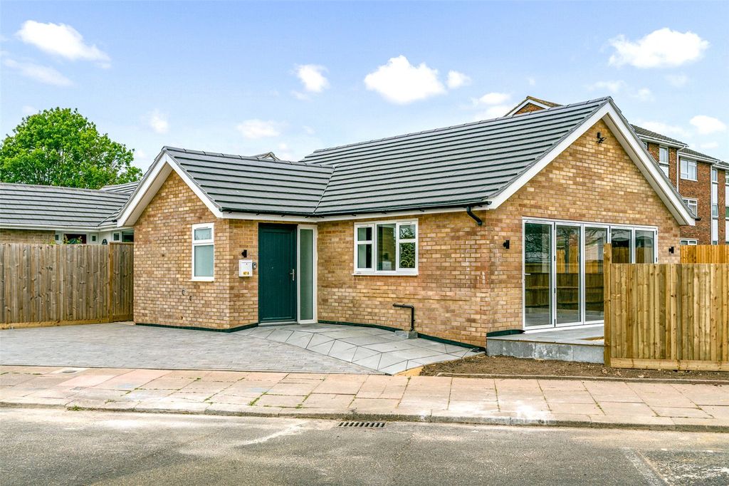 Property photo 1 of 11 External