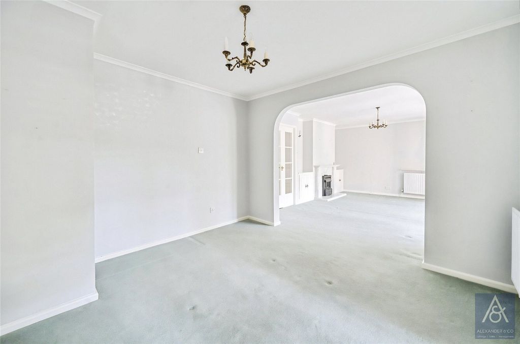 Property photo 3 of 22 Picture No. 25