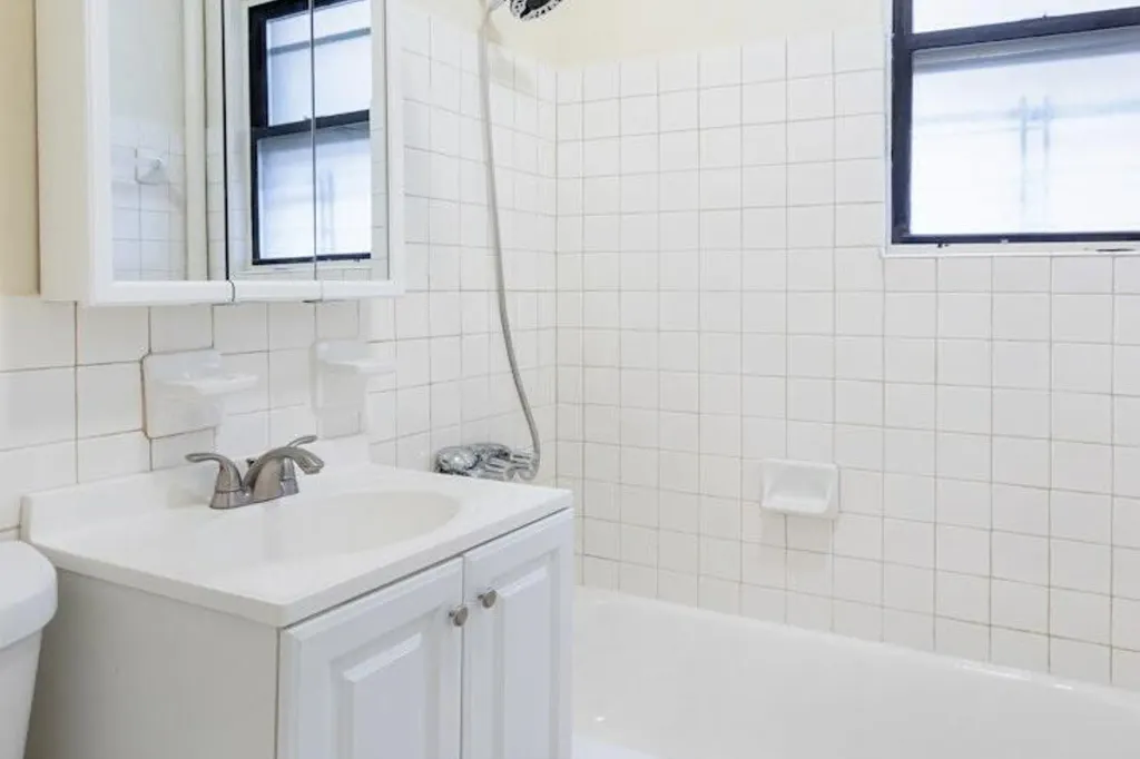 Property photo 3 of 10 <Alttext/>