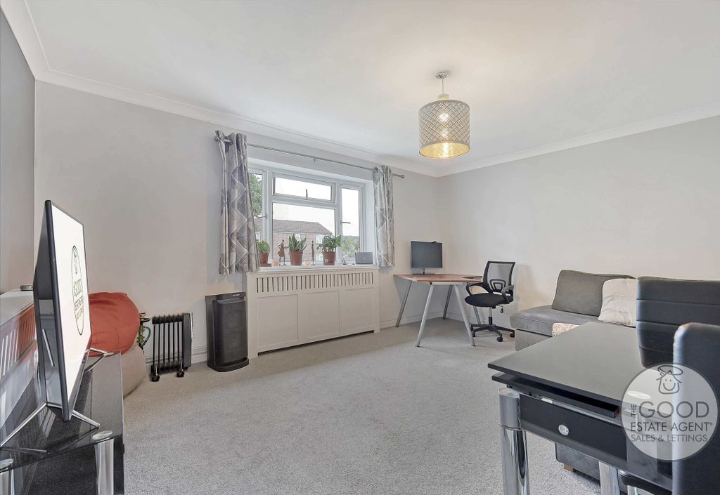 Property photo 2 of 11