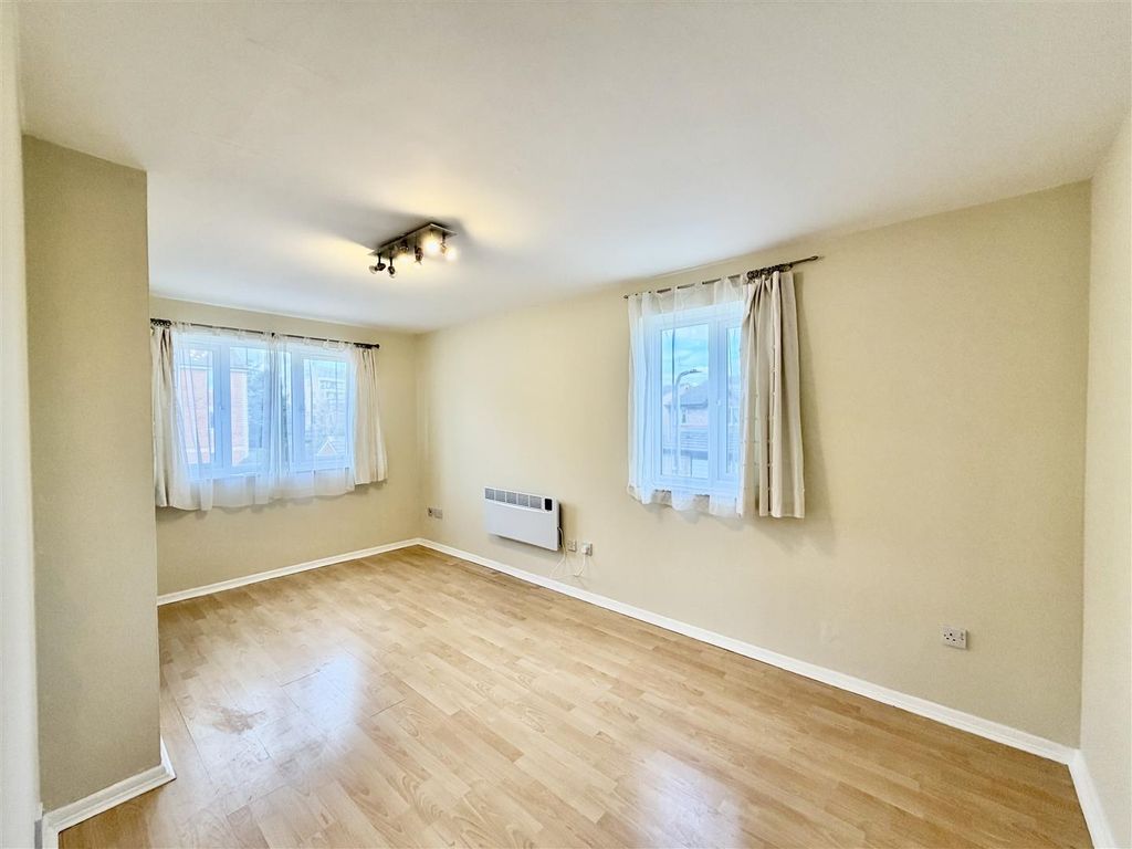 Property photo 3 of 7 Reception Room