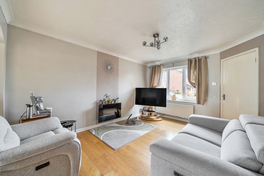 Property photo 2 of 18 1348785-12-68B82B6168829