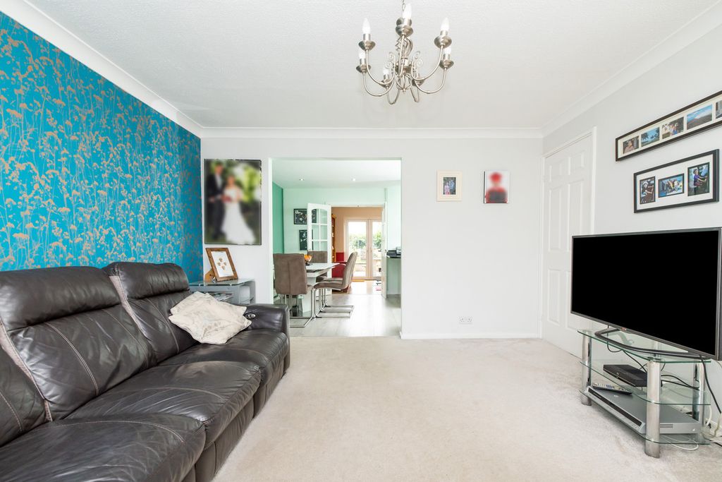 Property photo 3 of 24