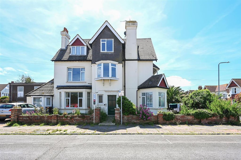 Property photo 1 of 15 Flat 2 Bedford Lodge - Tn401Pr - Photos (9).Jpg