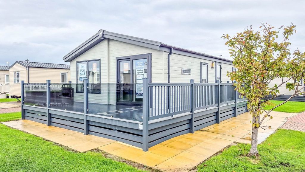 Property photo 1 of 20 Untitled