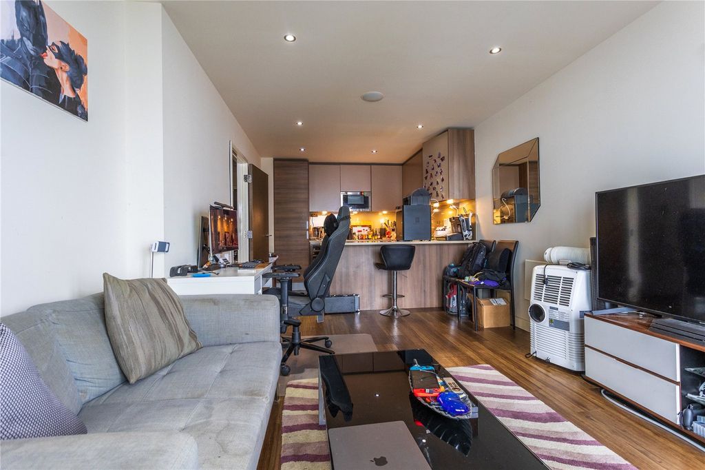 Property photo 2 of 18 Picture No. 05