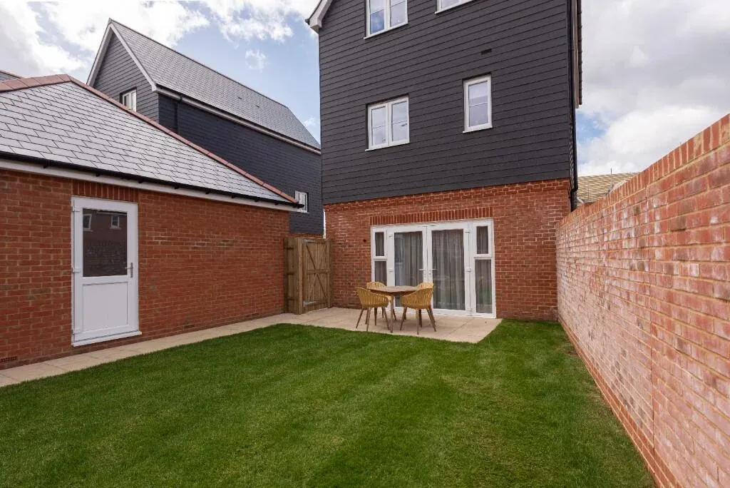 Property photo 3 of 16