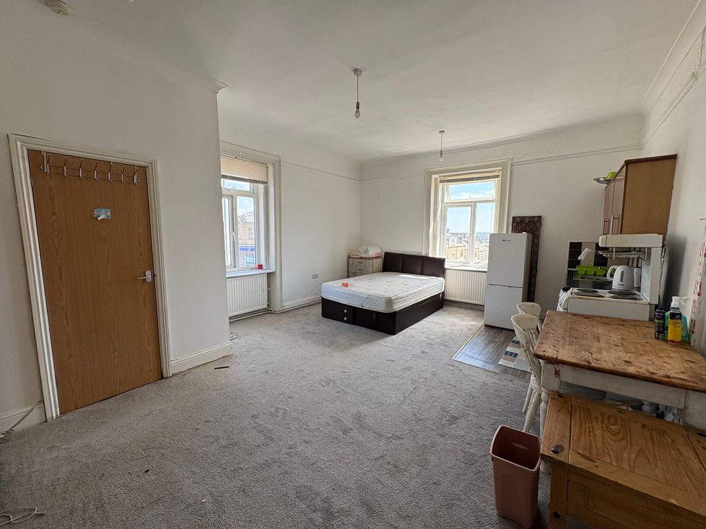 Property photo 3 of 3