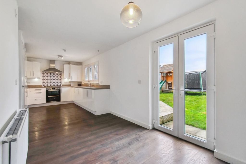 Property photo 3 of 23