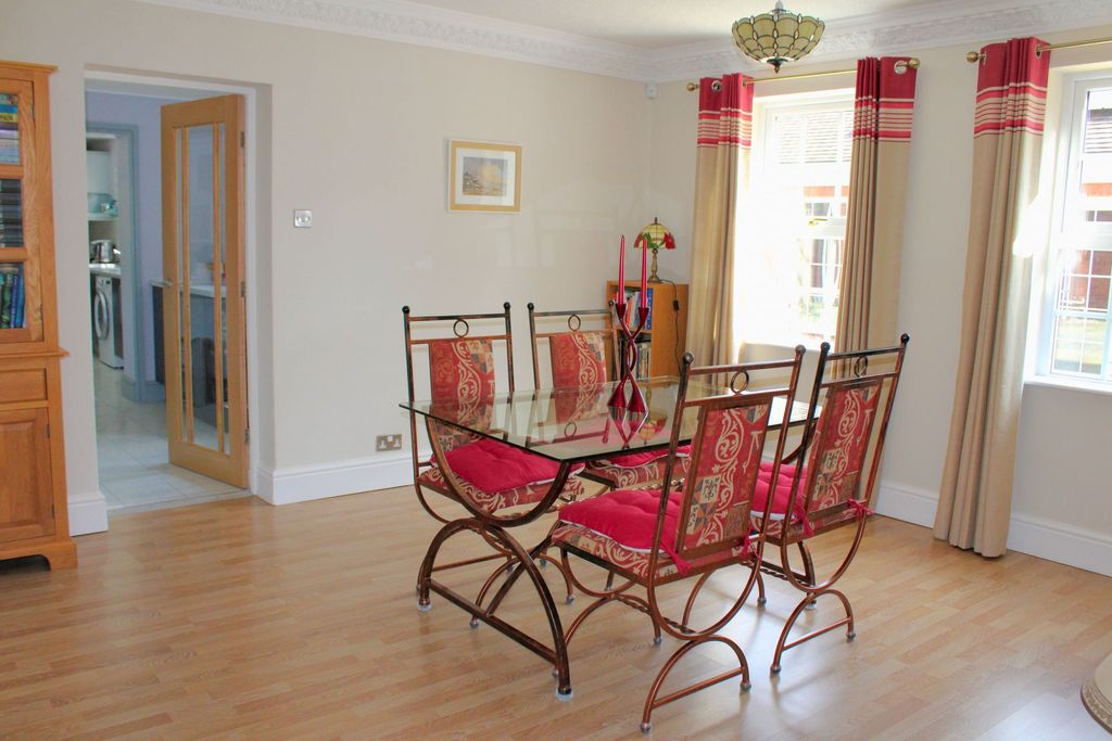 Additional image 17 of 5 bed detached house for saleKirton Road, Greetwell DN20