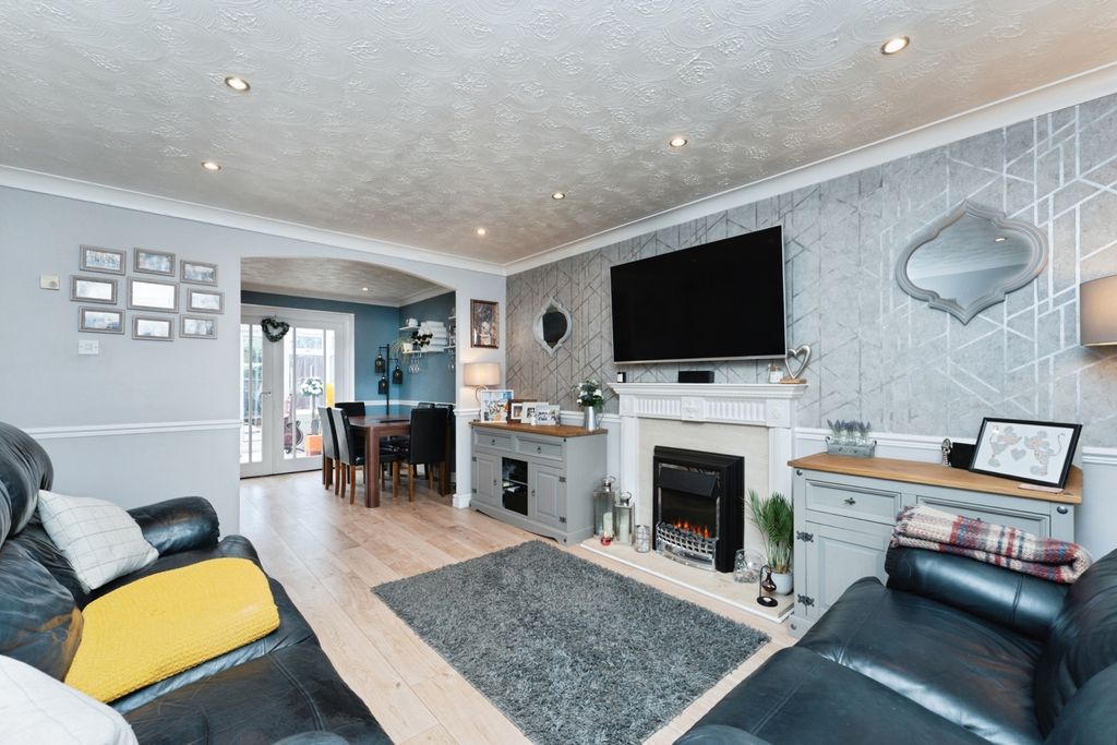Property photo 1 of 20 Pbox-Img.Jpg