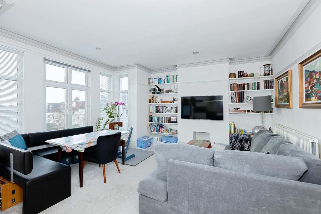 Property photo 3 of 14 Hartington.Jpg