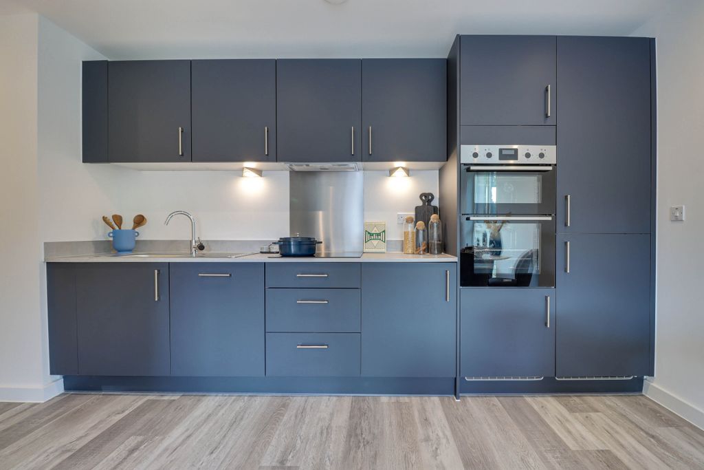 Property photo 3 of 7 Show Home