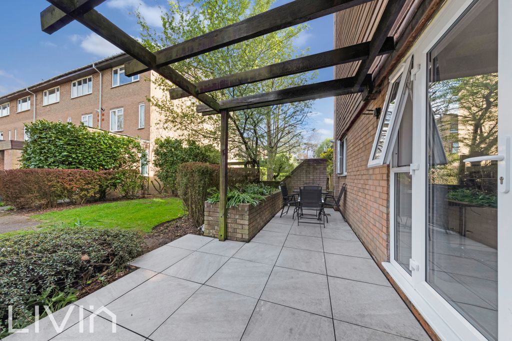 Property photo 3 of 11 12