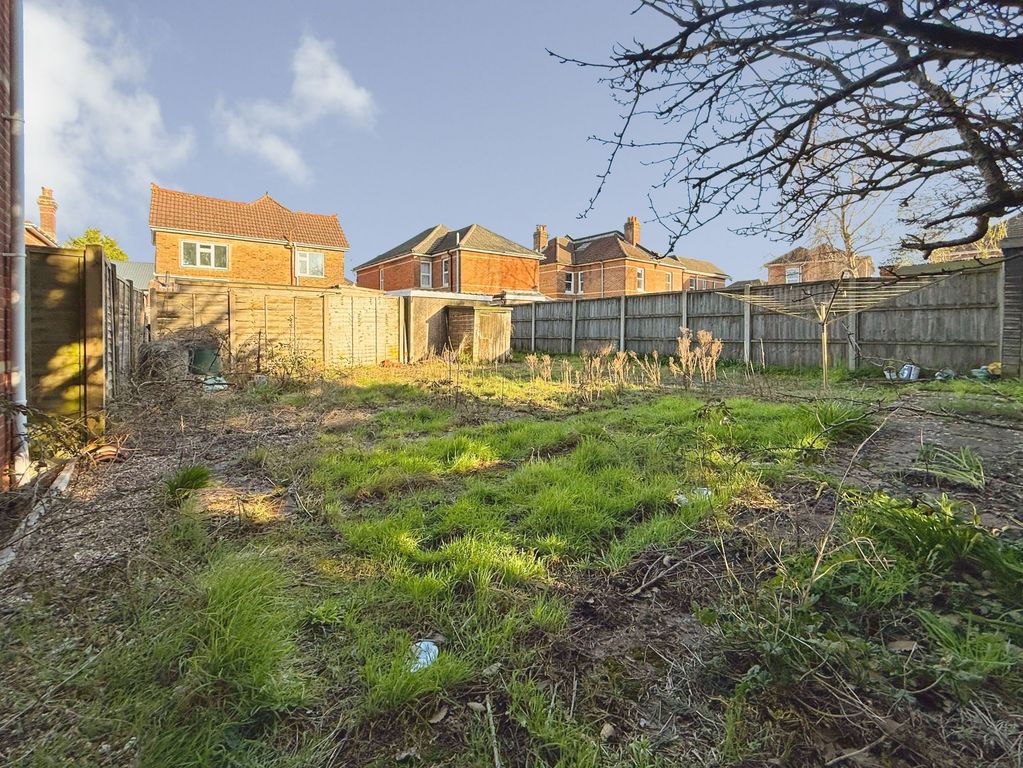 Property photo 2 of 8 Photo 6