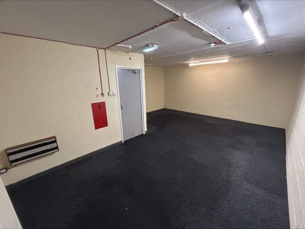 Property photo 3 of 4