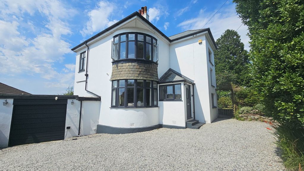 Property photo 2 of 36