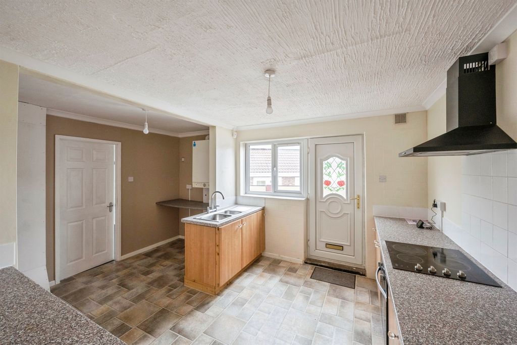 Property photo 3 of 22