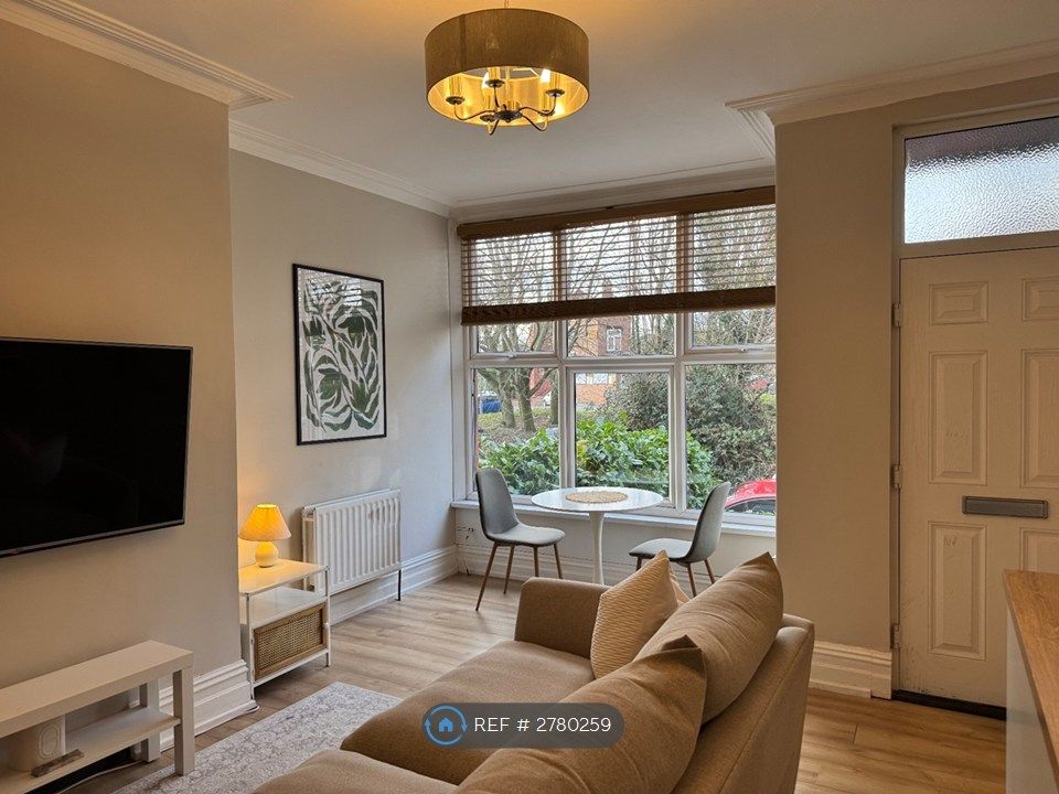 Property photo 2 of 21