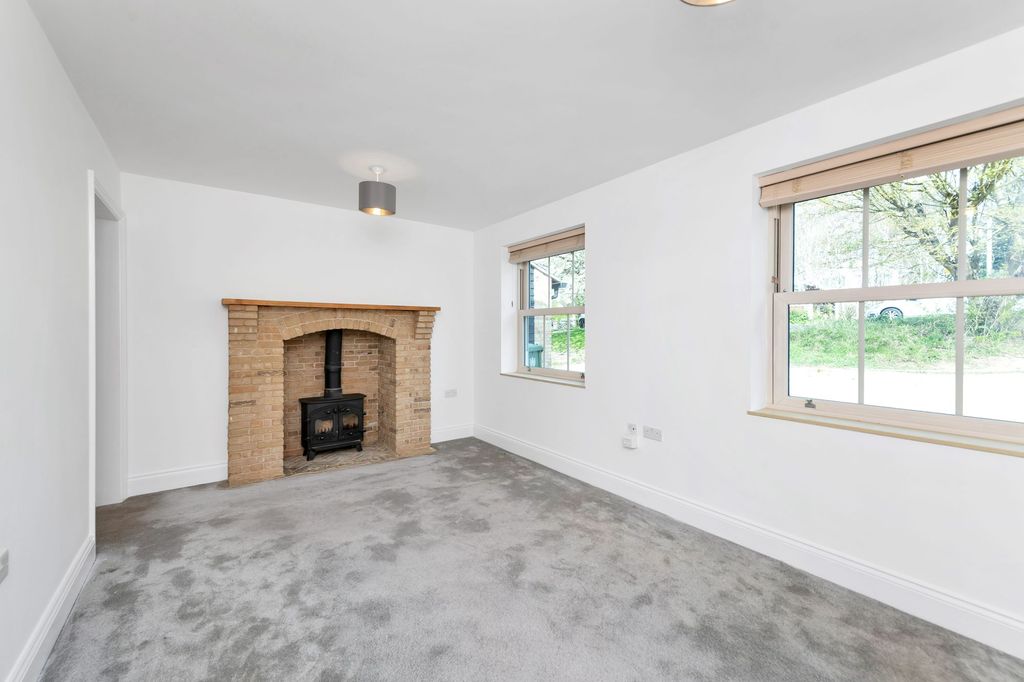 Property photo 3 of 29