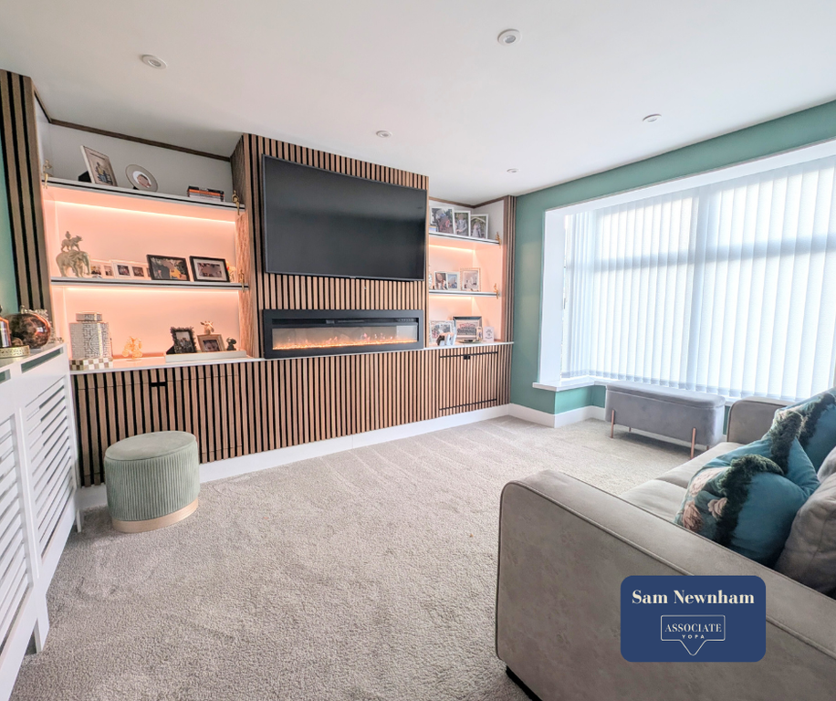 Property photo 2 of 14 Living Room