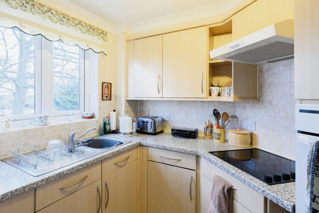 Property photo 3 of 13 Kitchen
