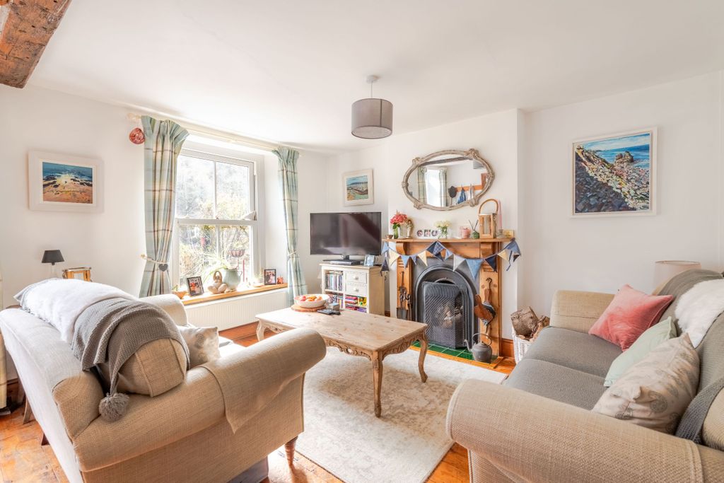 Property photo 2 of 22