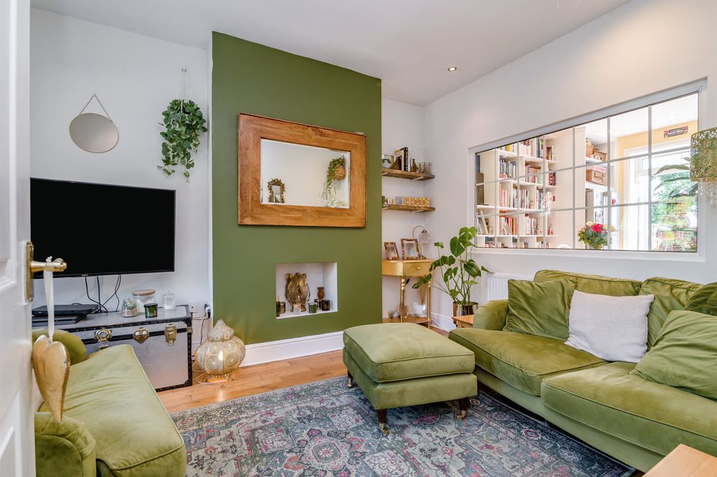 Property photo 3 of 22