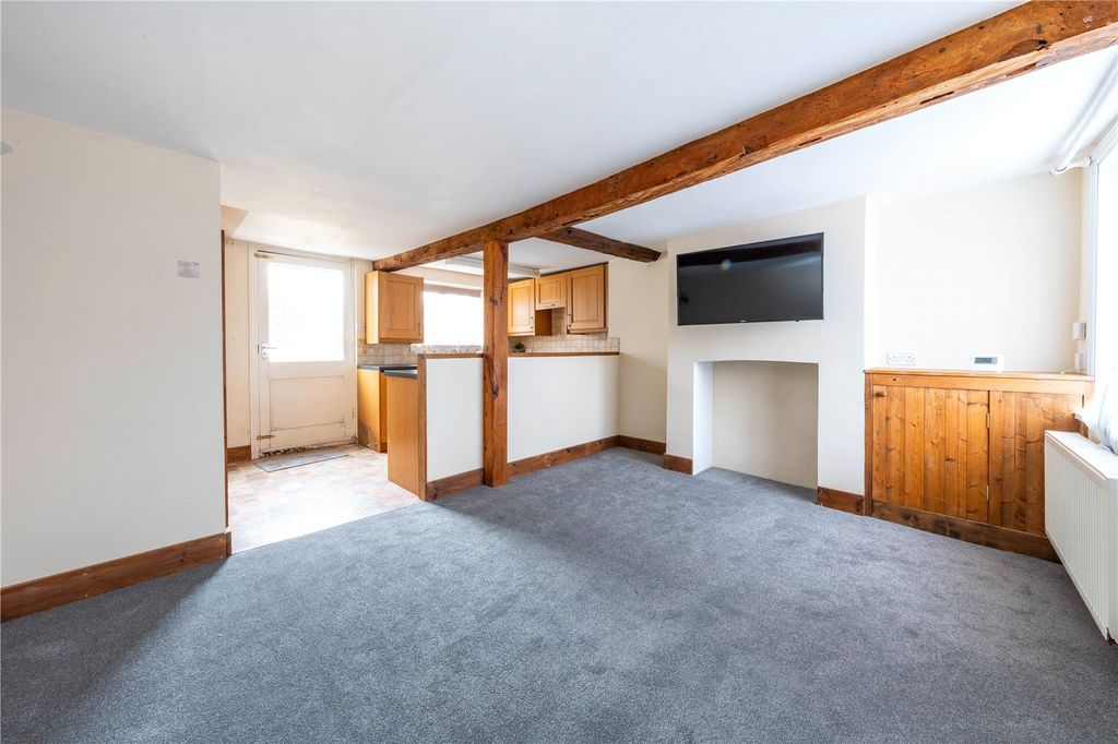 Property photo 3 of 12 Internal