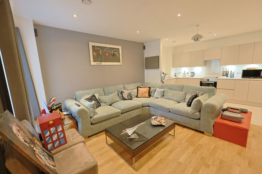 Property photo 2 of 5 4272142