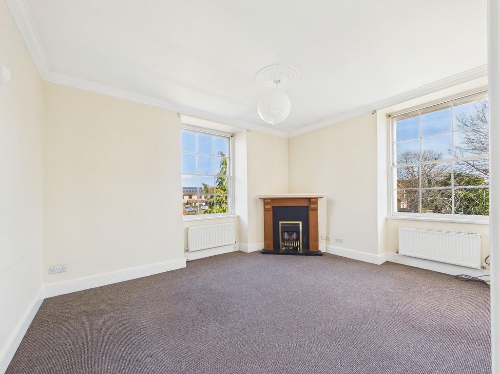 Property photo 2 of 24 Cam01576G0-Pr0340-Still014.Jpg