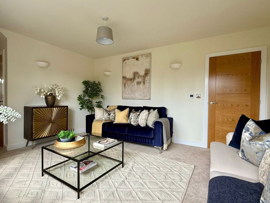 Property photo 3 of 31