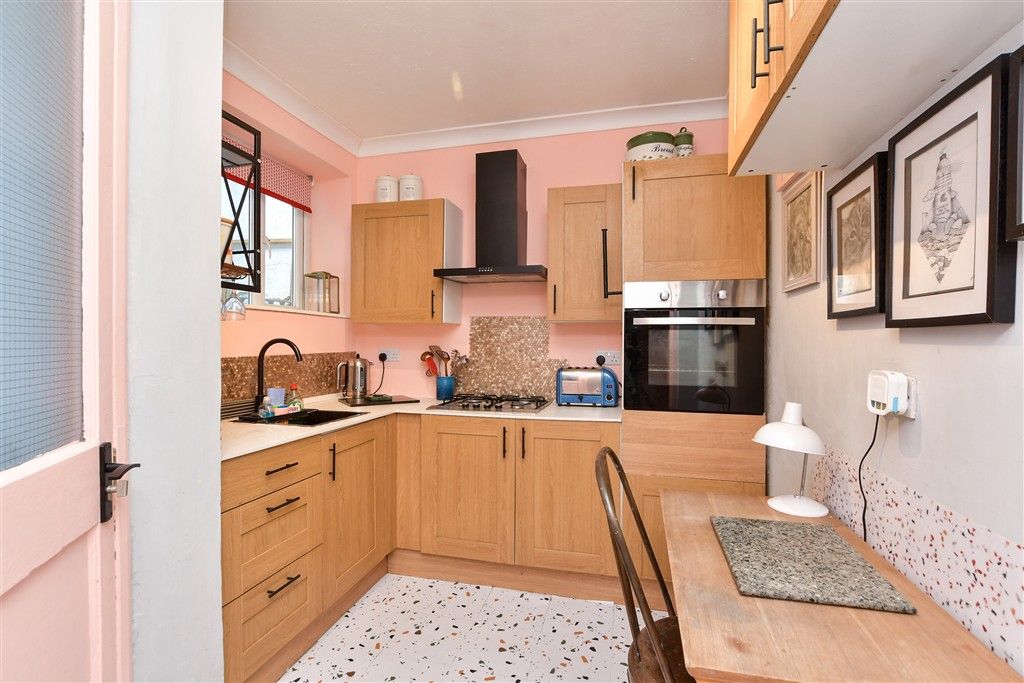 Property photo 2 of 10 Kitchen