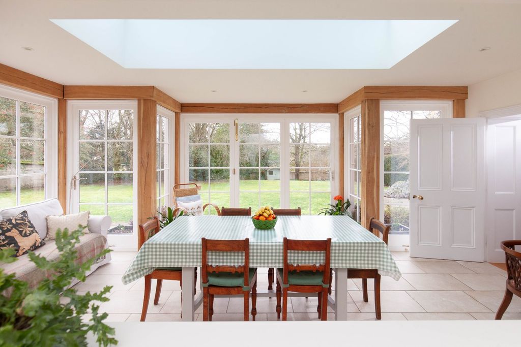 Property photo 3 of 21 Dining Area