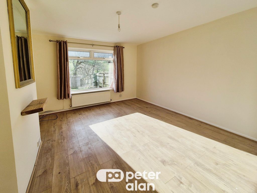 Property photo 3 of 11 Image